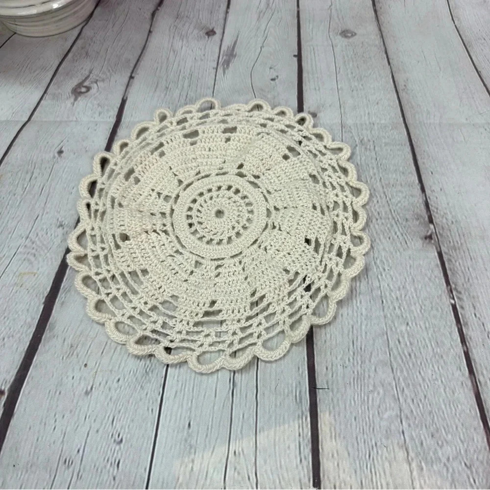 vintage ivory crochet handmade round scallop edge cottagecore